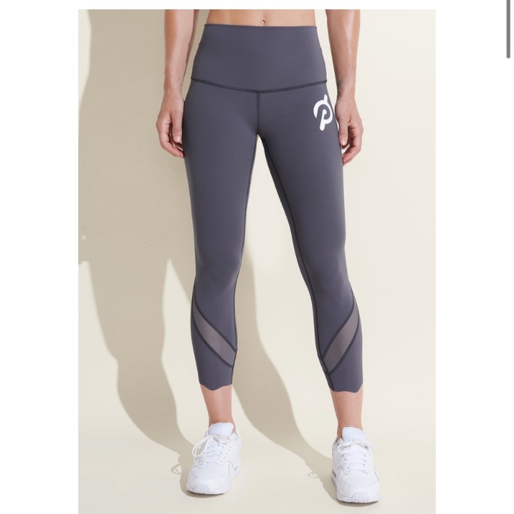 Peloton Wunder Under Crop Scallop Leggings